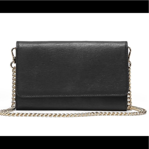 Banana Republic Handbags - Banana Republic Smartphone Crossbody